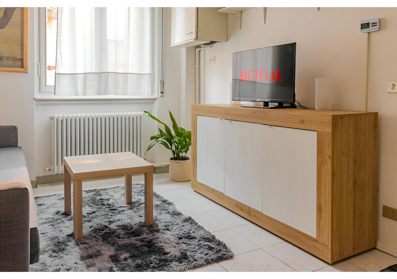 Free Parking - 5 Min By Walk From City Center Como Exteriör bild
